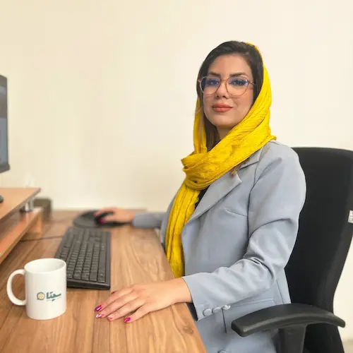 زهرا اکبری-کارشناس سئو و دیجیتال مارکتینگ.webp